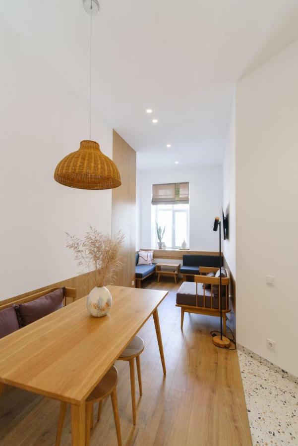 Sunrise Apartment Λβιβ Εξωτερικό φωτογραφία