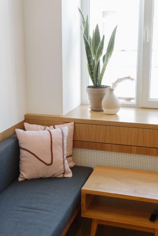 Sunrise Apartment Λβιβ Εξωτερικό φωτογραφία