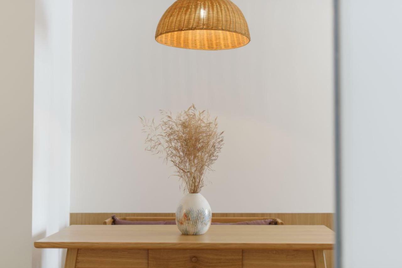 Sunrise Apartment Λβιβ Εξωτερικό φωτογραφία
